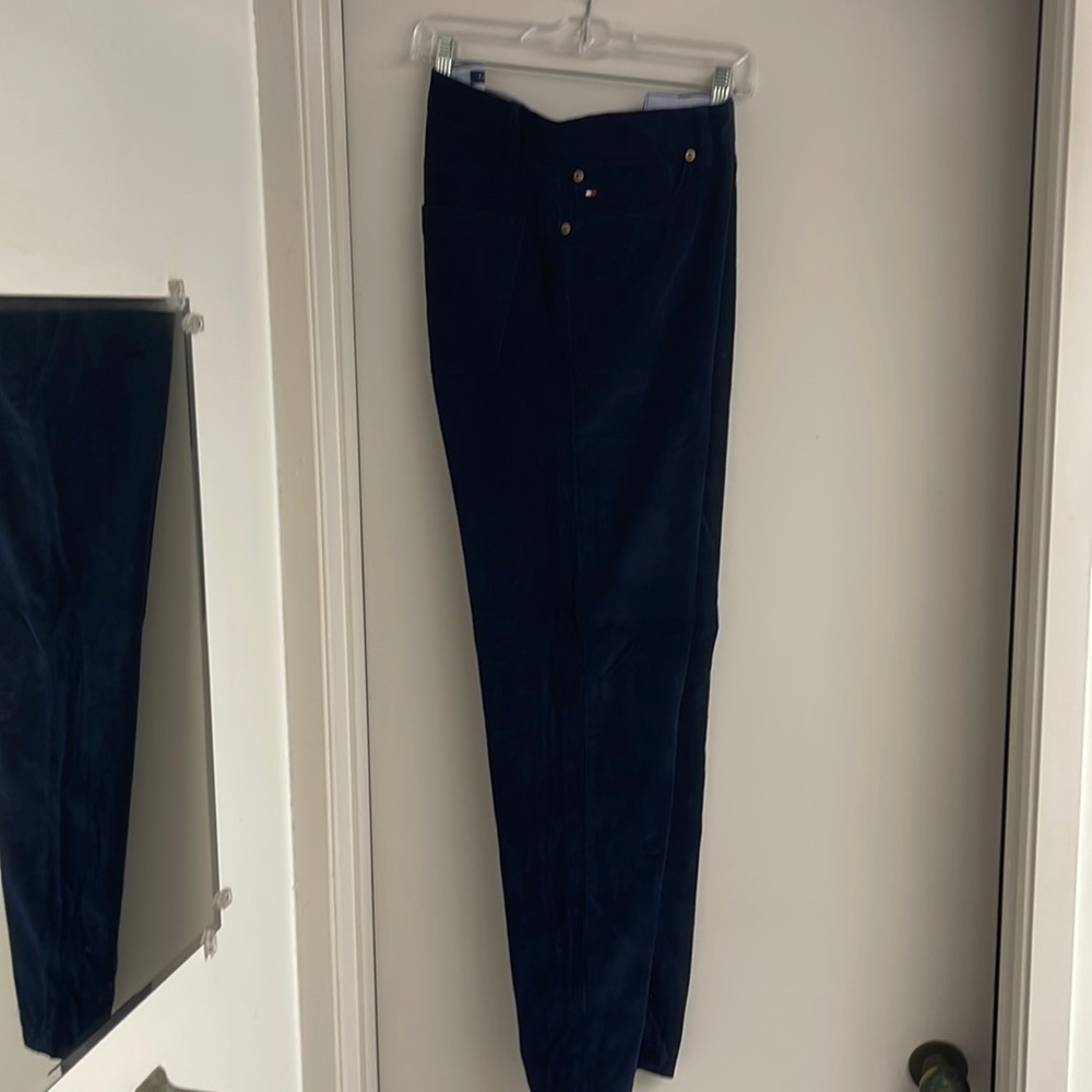 Vintage men’s Tommy Hilfiger custom fit corduroy jean style pant 34/30